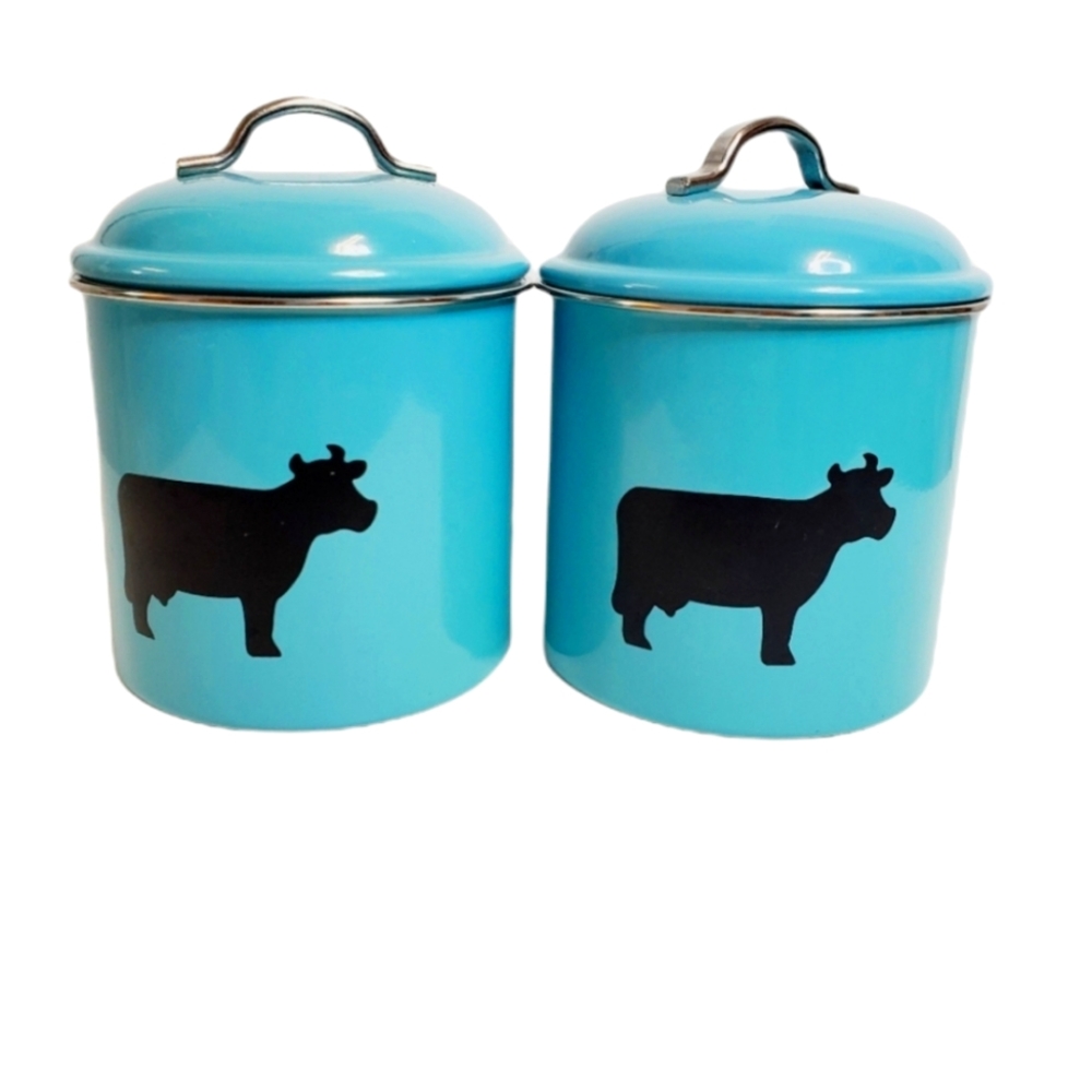 - 2 canisters for sugar and coffee